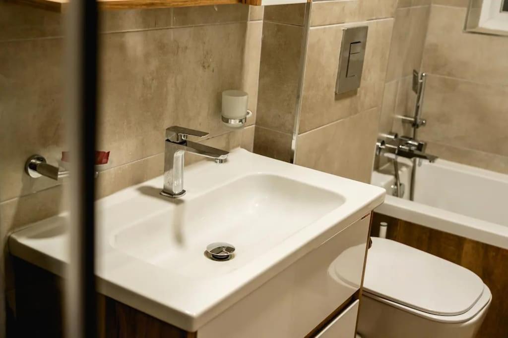 Luxurious & Stylish Penthouse With Private Pool Apartman Msida Kültér fotó