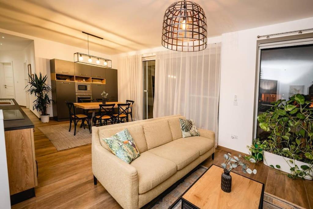 Luxurious & Stylish Penthouse With Private Pool Apartman Msida Kültér fotó